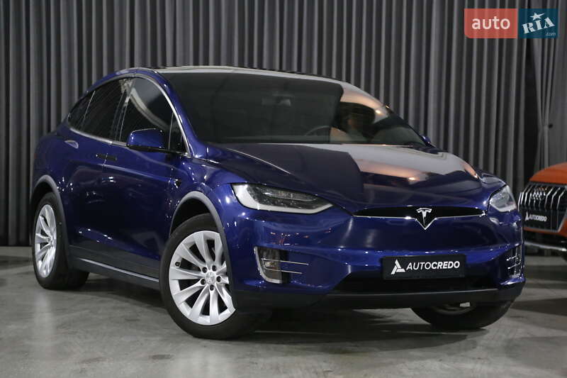 Tesla Model x (2017)