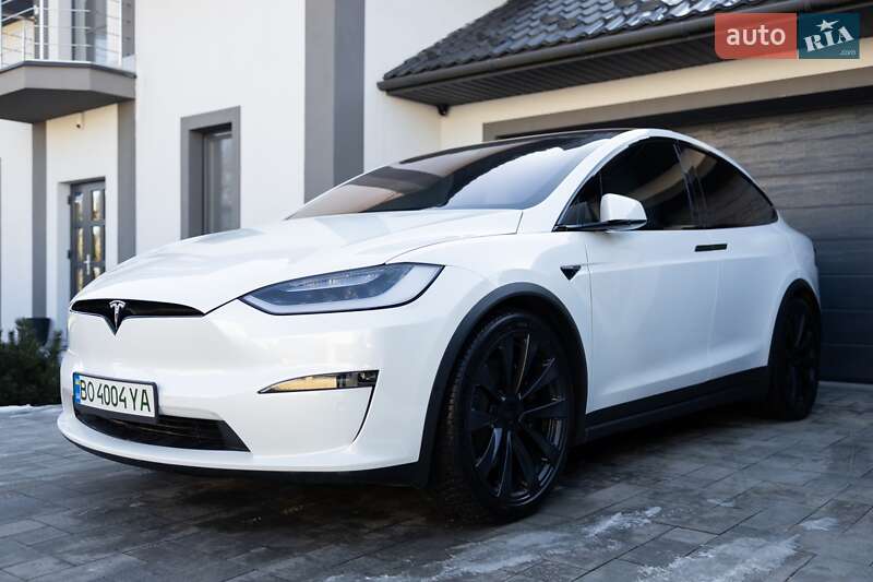 Tesla Model x (2022)