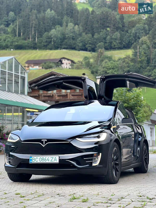Tesla Model x (2017)