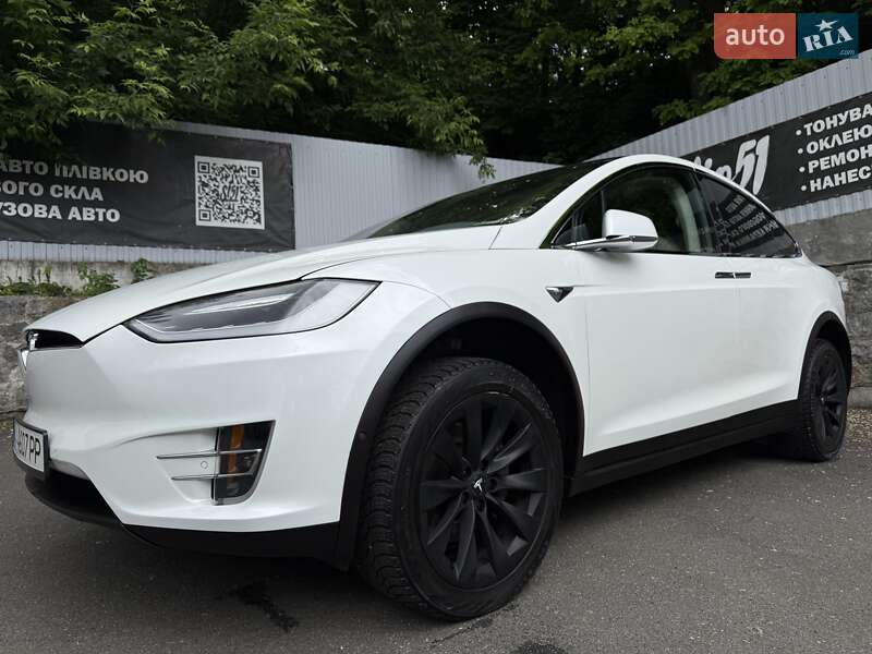 Tesla Model x (2017)