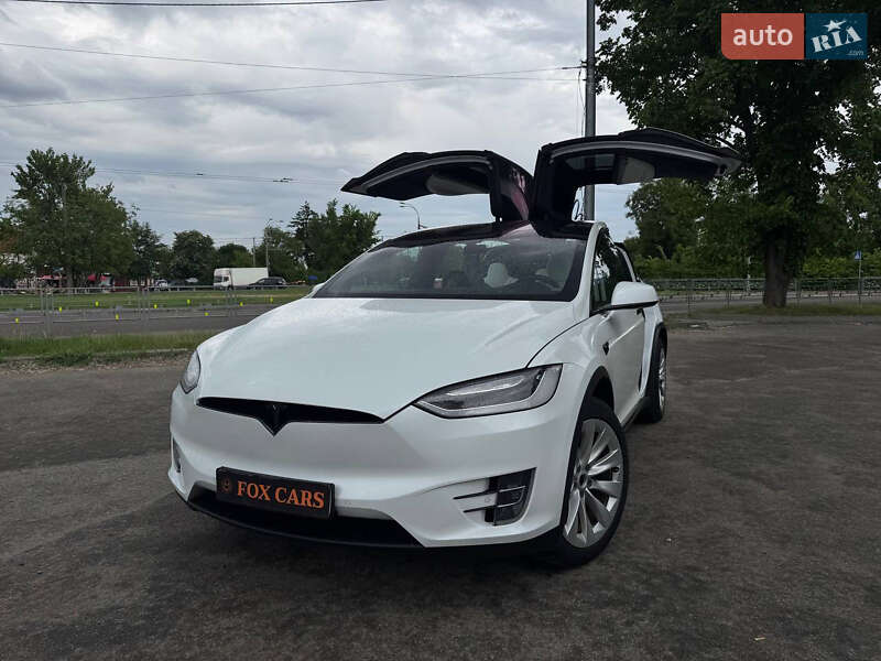 Tesla Model x (2017)