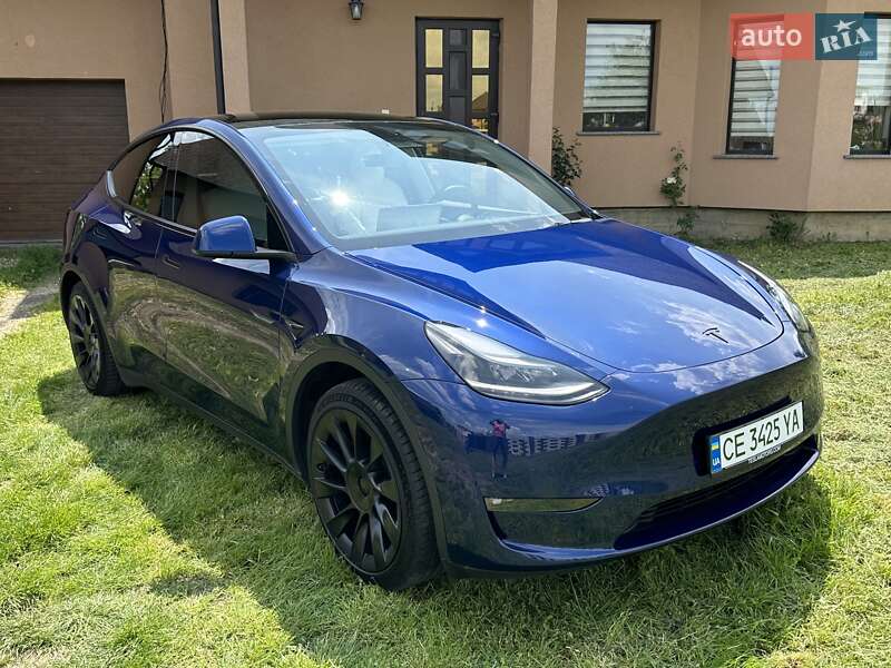 Tesla Model y (2022)