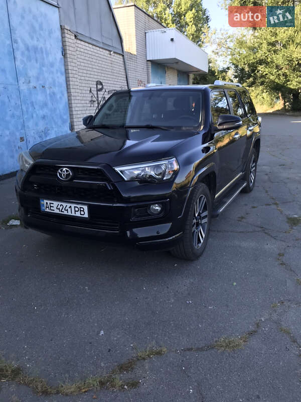 Toyota 4runner (2016)