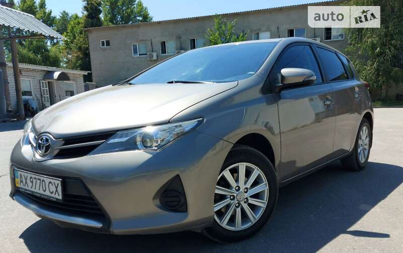 Toyota Auris (2013)