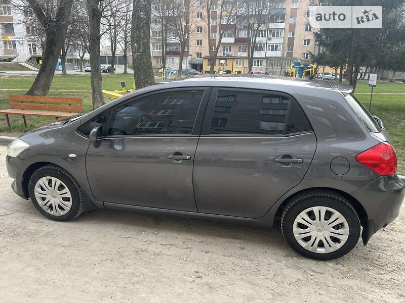 Toyota Auris (2008)