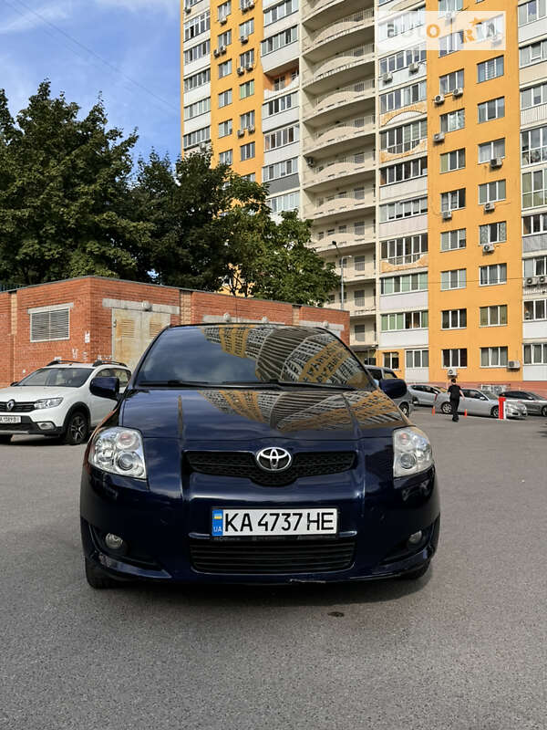 Toyota Auris (2008)