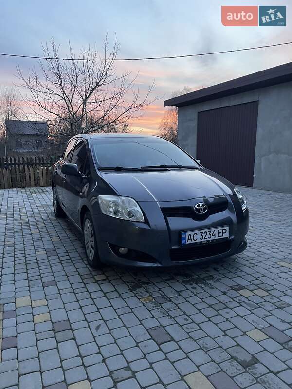 Toyota Auris (2008)