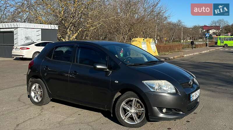 Toyota Auris (2007)