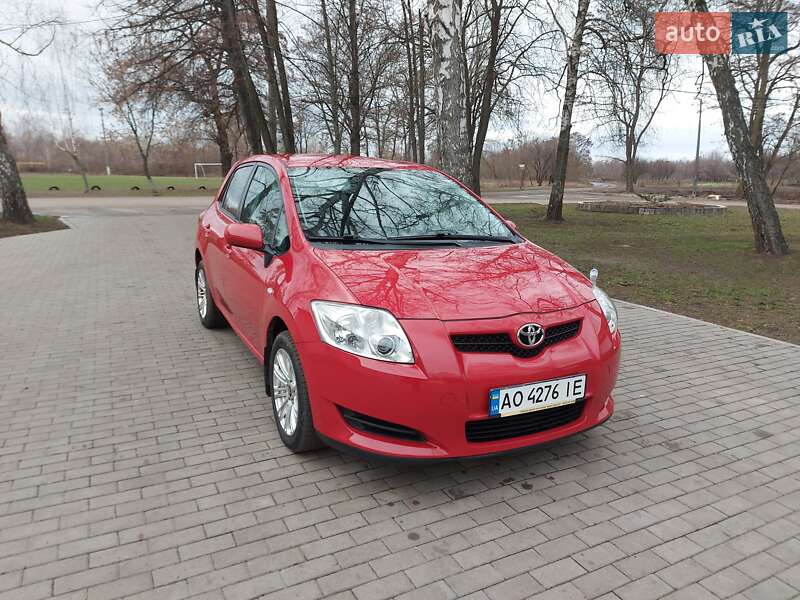 Toyota Auris (2008)