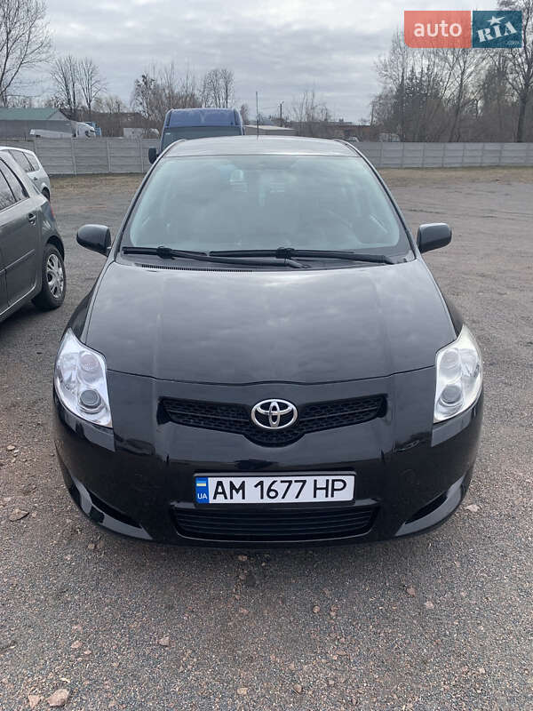 Toyota Auris (2008)