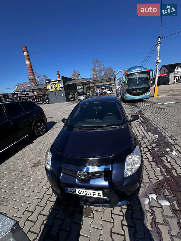 Toyota Auris (2008)