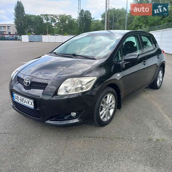Toyota Auris (2009)