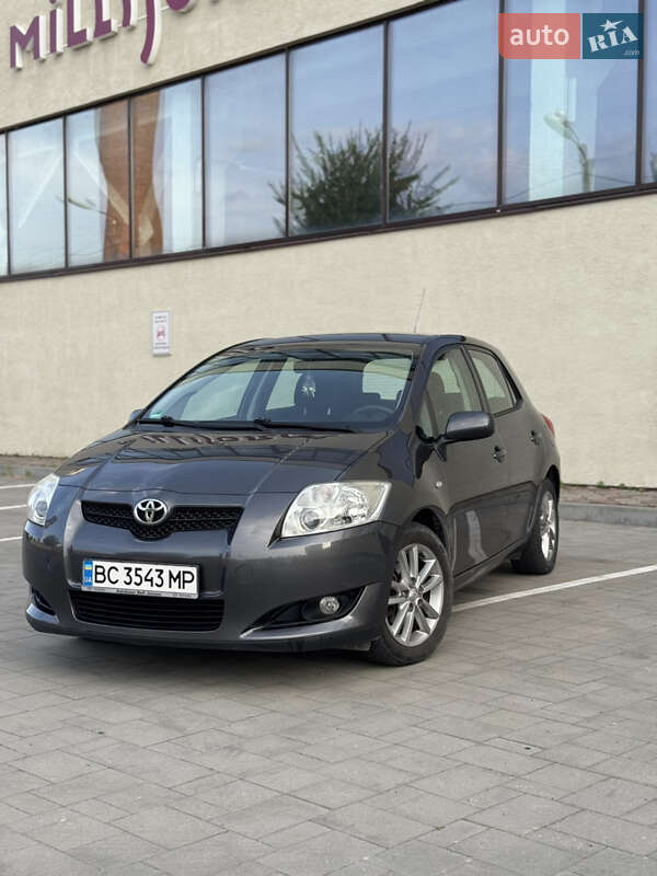 Toyota Auris (2009)