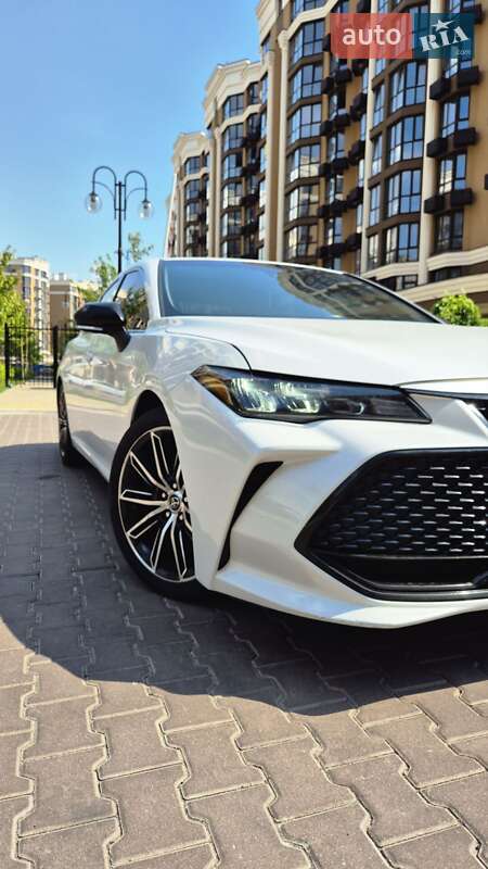 Toyota Avalon (2018)