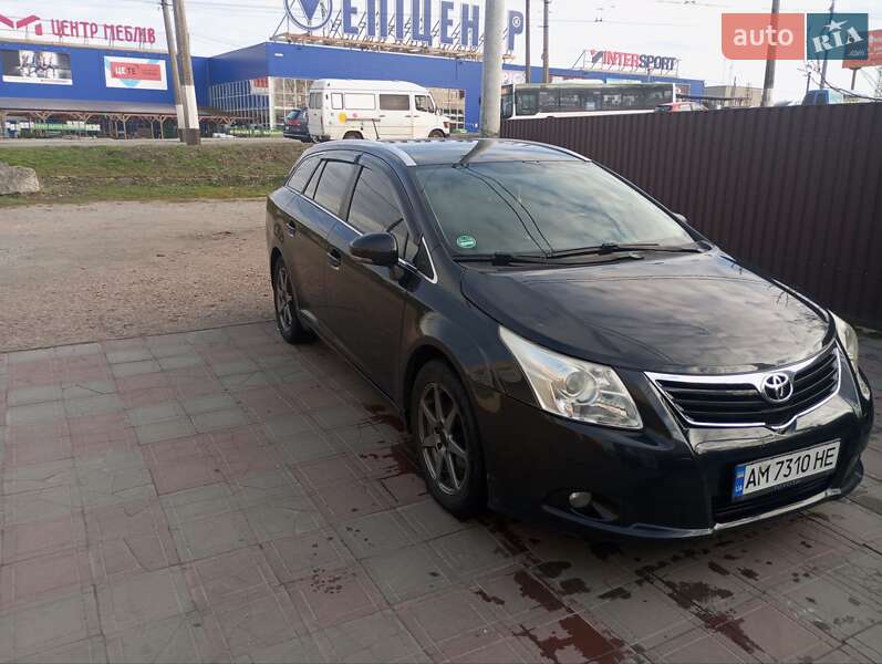 Toyota Avensis (2011)