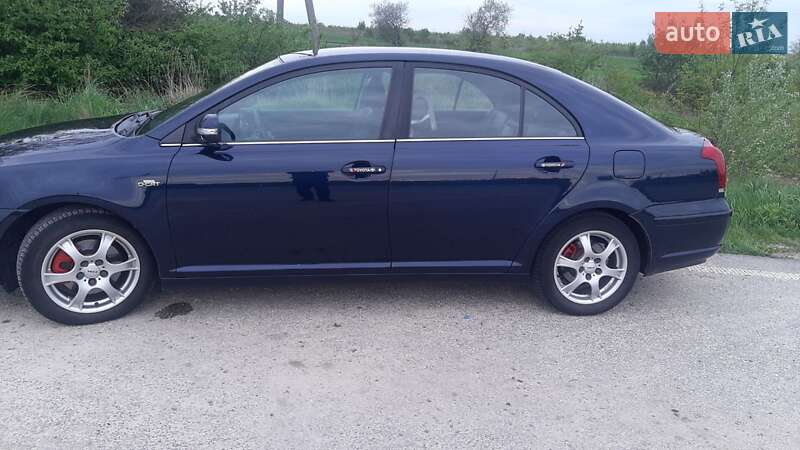 Toyota Avensis (2006)