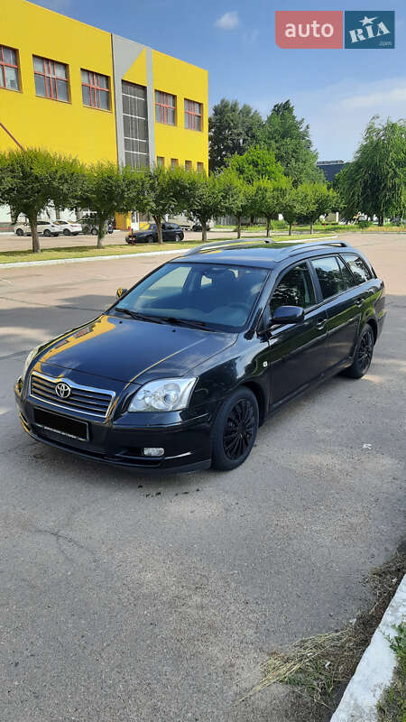 Toyota Avensis (2004)