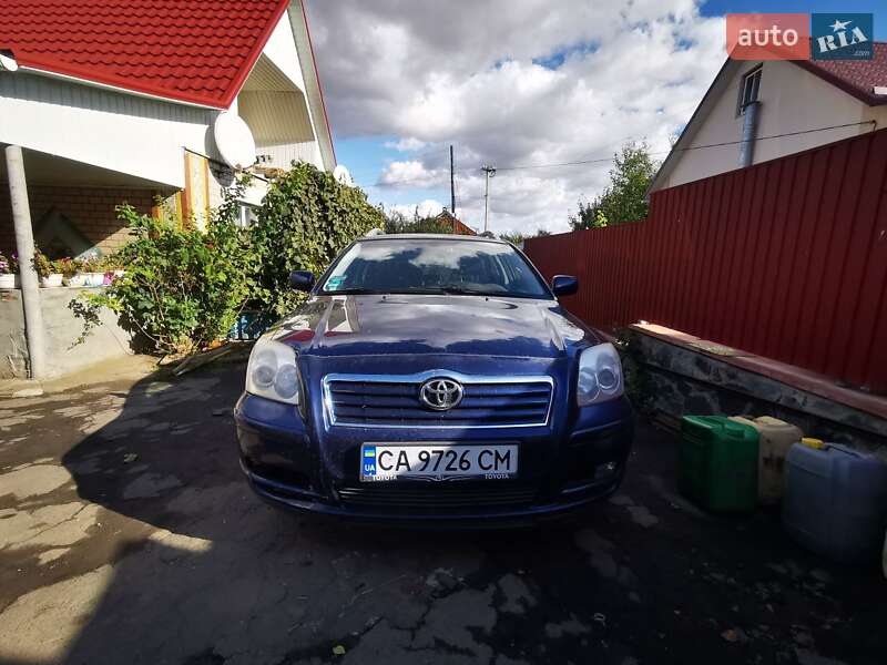 Toyota Avensis (2004)