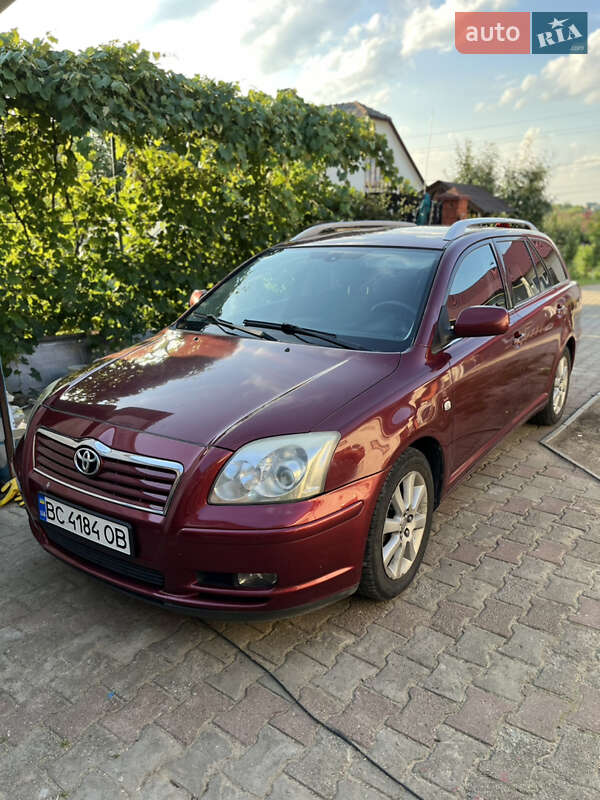 Toyota Avensis (2004)