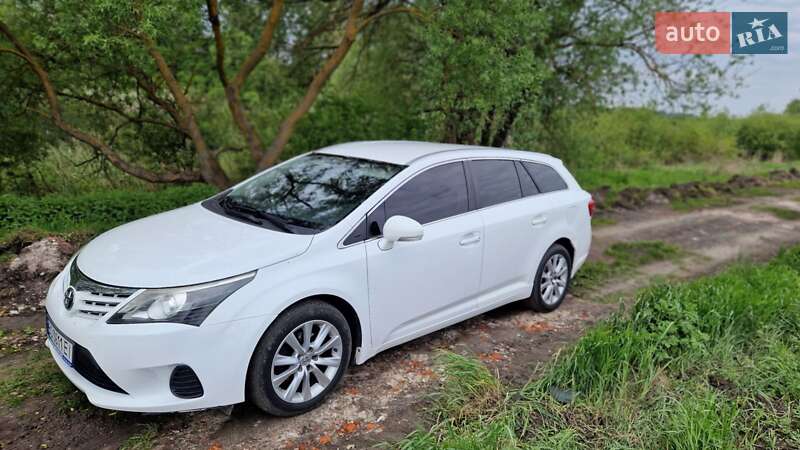 Toyota Avensis (2013)
