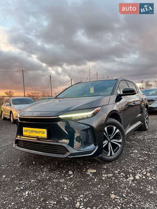 Toyota Bz4x (2022)