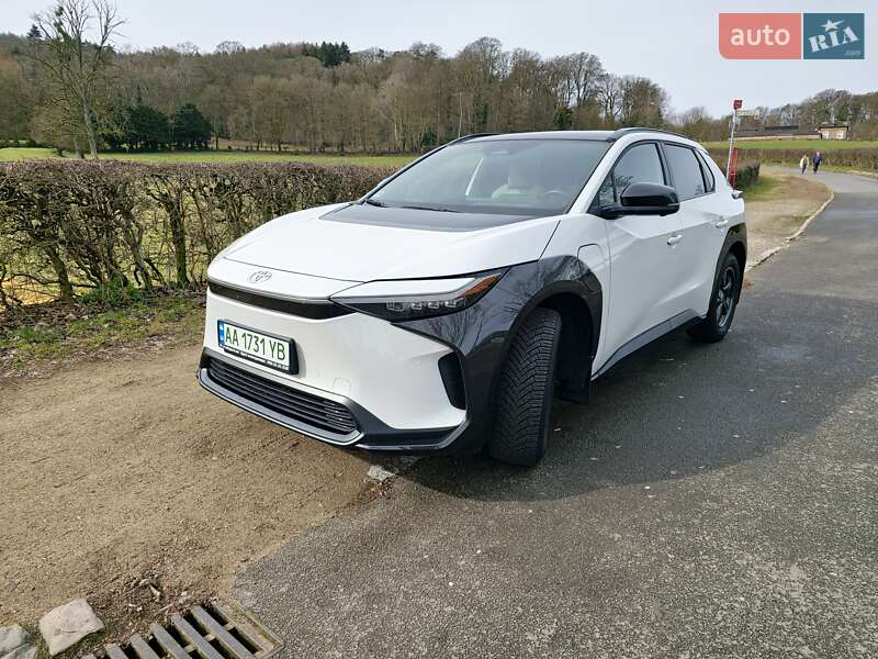 Toyota Bz4x (2023)