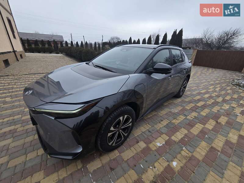 Toyota Bz4x (2022)