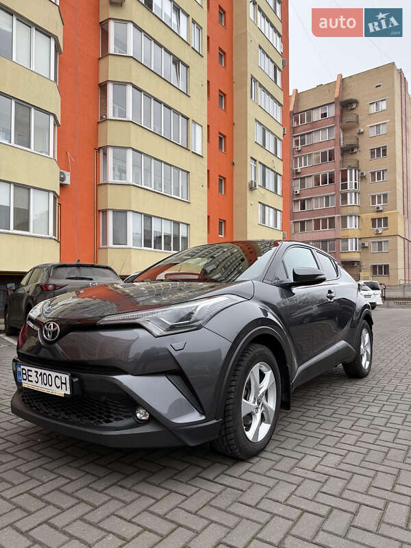 Toyota C-hr (2017)