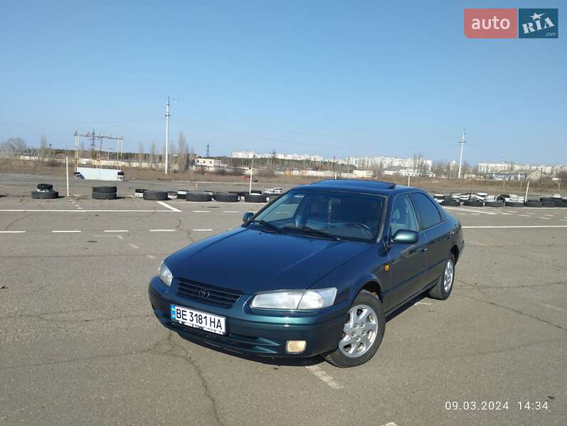 Toyota Camry (1996)