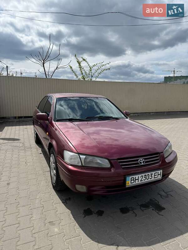 Toyota Camry (1999)