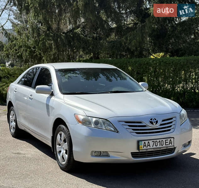 Toyota Camry (2007)