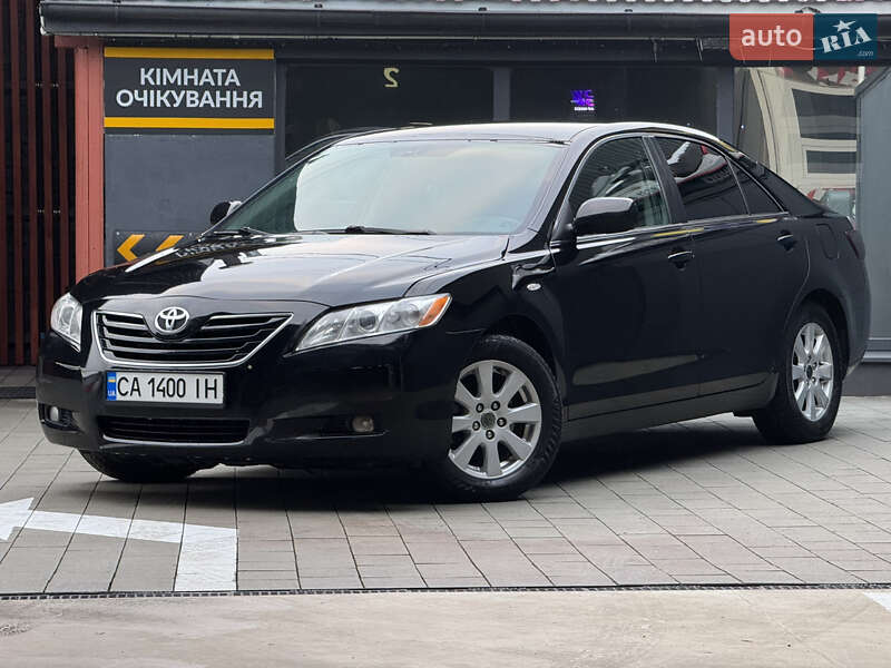Toyota Camry (2008)