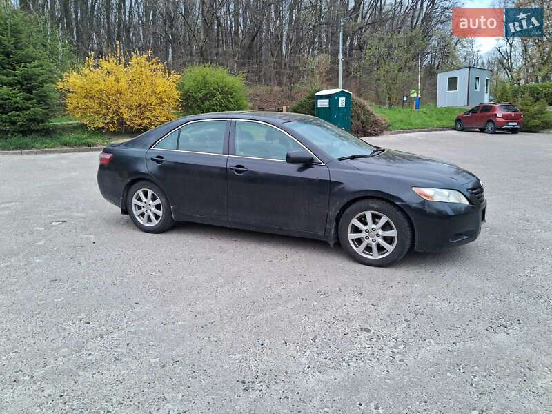 Toyota Camry (2007)