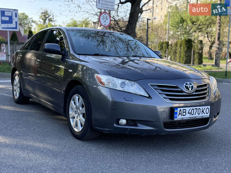 Toyota Camry (2008)