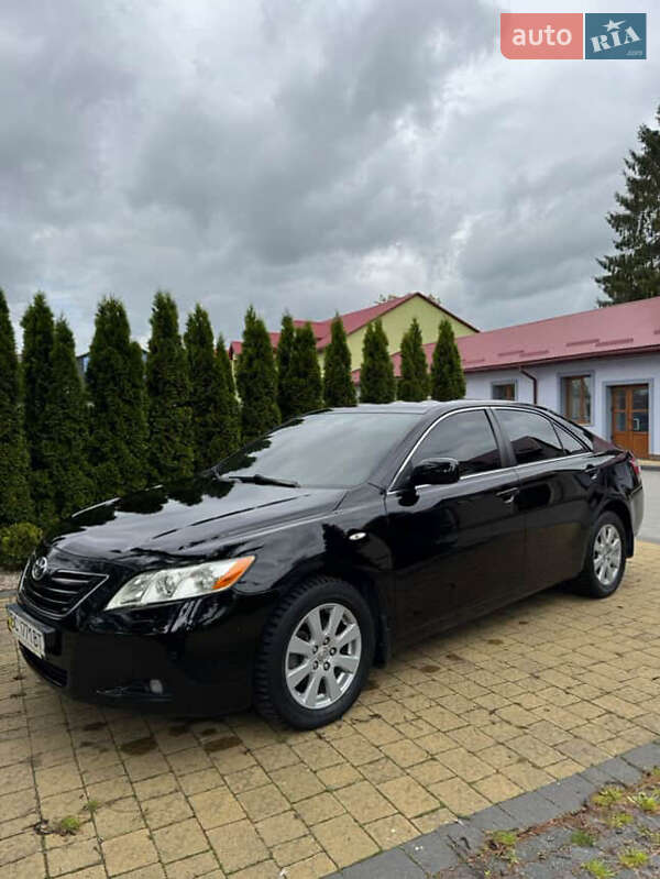Toyota Camry (2008)