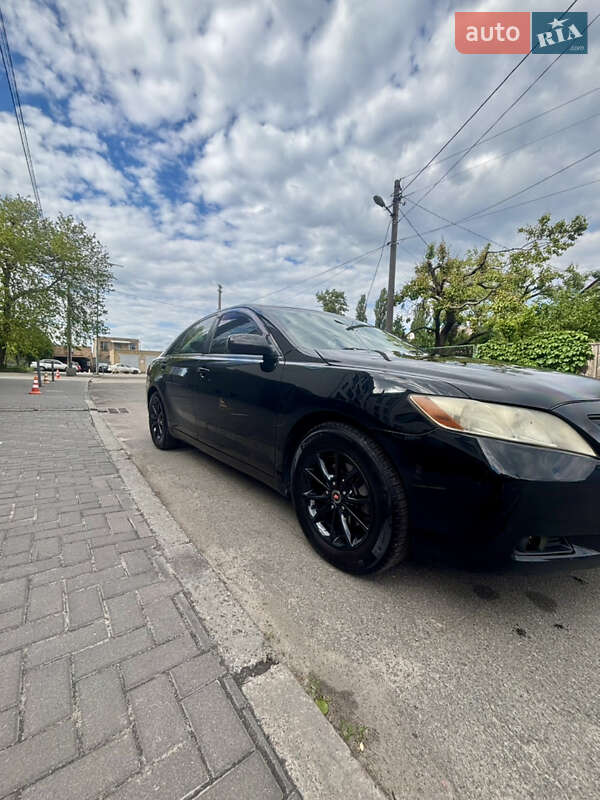 Toyota Camry (2008)