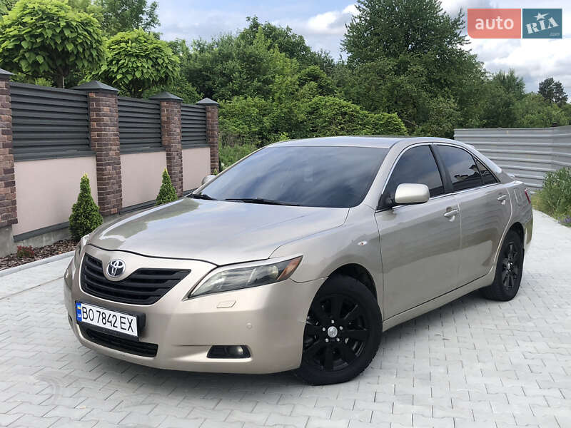 Toyota Camry (2006)