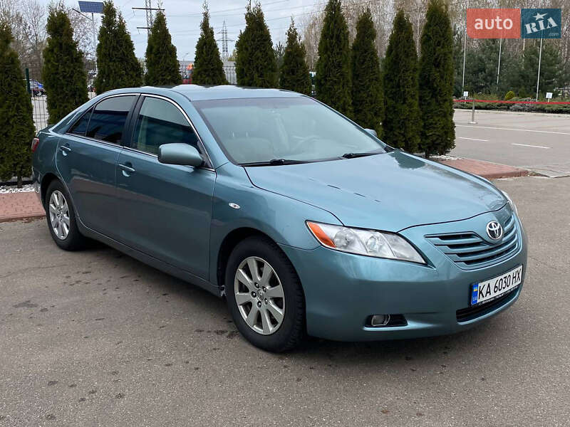 Toyota Camry (2009)