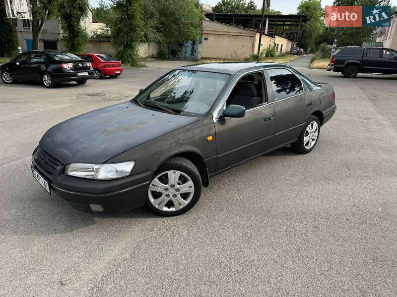 Toyota Camry (1997)