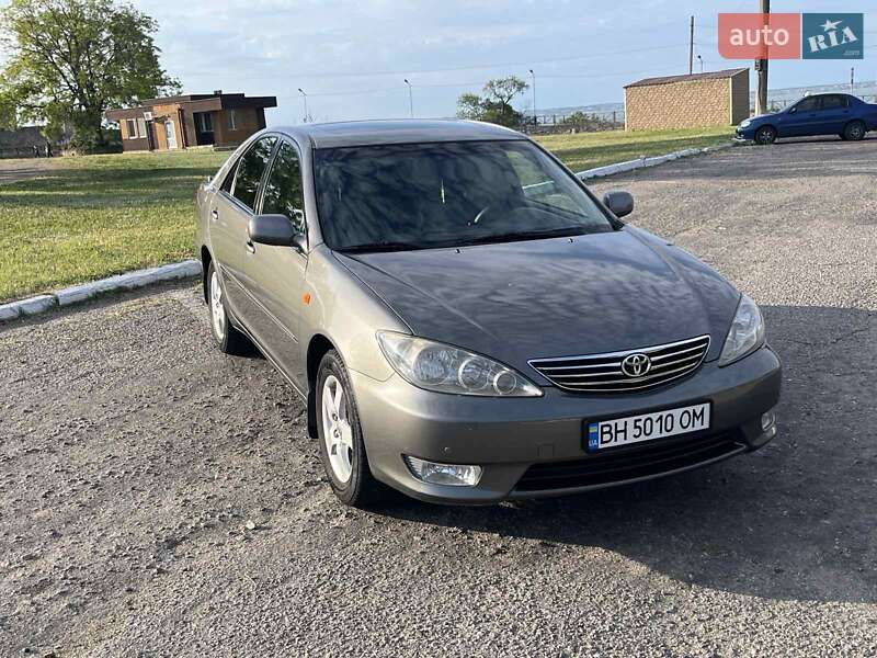 Toyota Camry (2006)