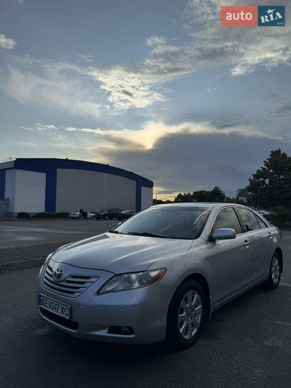 Toyota Camry (2006)