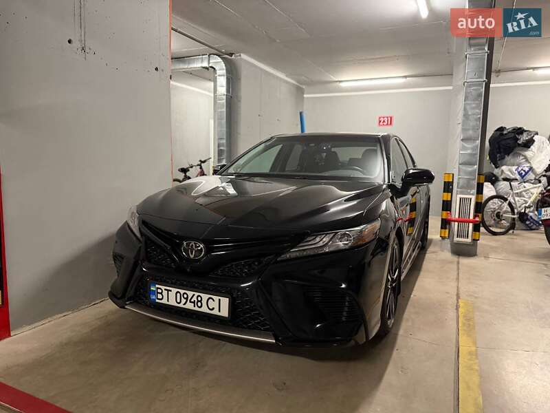 Toyota Camry (2018)
