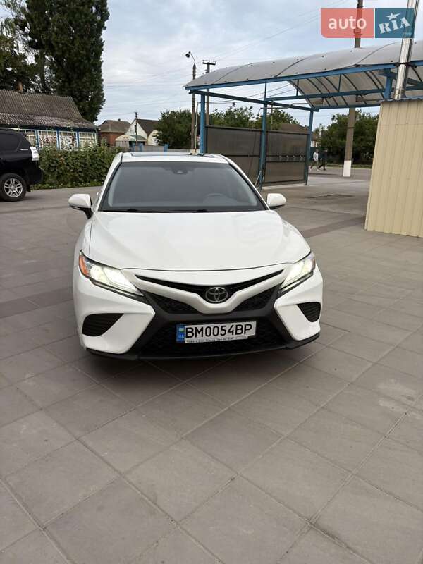 Toyota Camry (2017)
