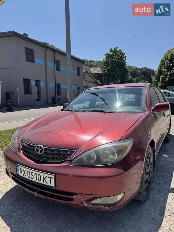 Toyota Camry (2003)