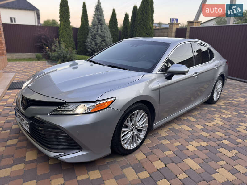 Toyota Camry (2018)