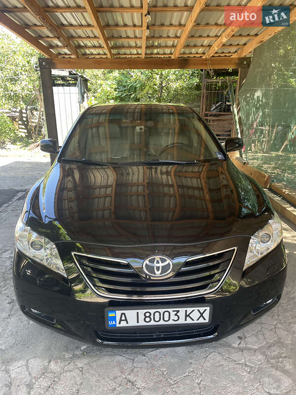 Toyota Camry (2008)