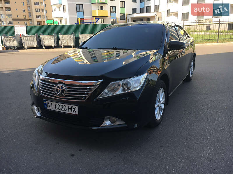 Toyota Camry (2011)