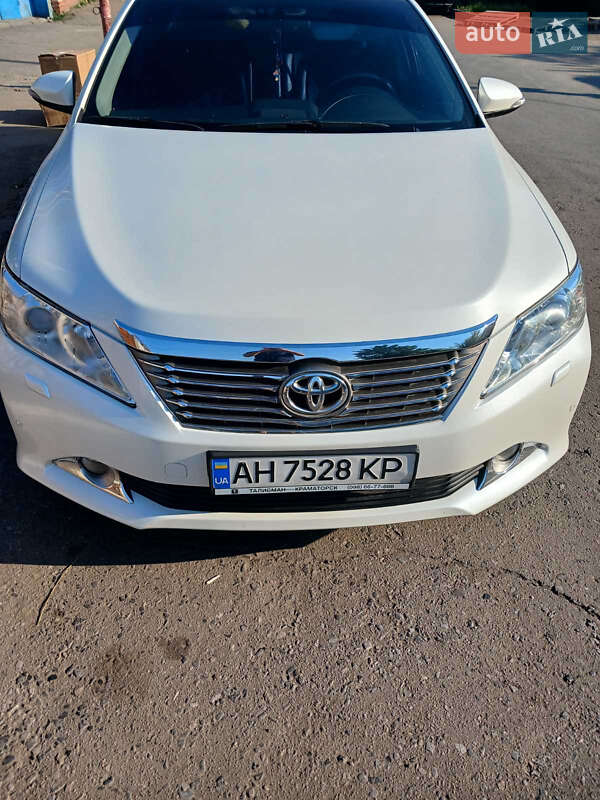 Toyota Camry (2013)