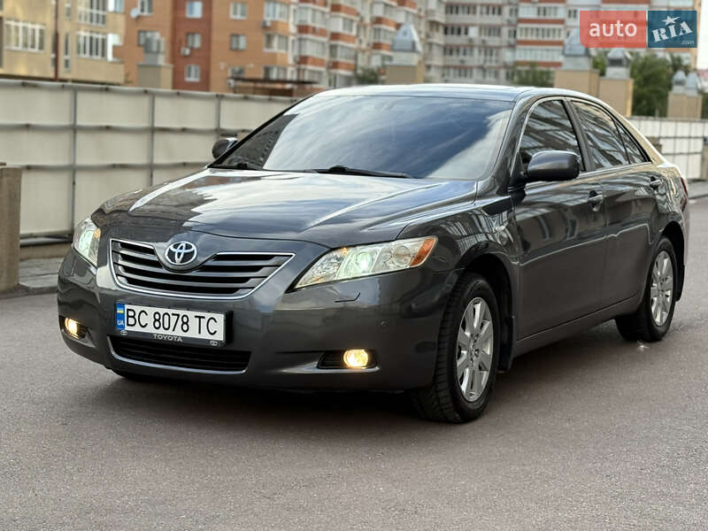 Toyota Camry (2008)