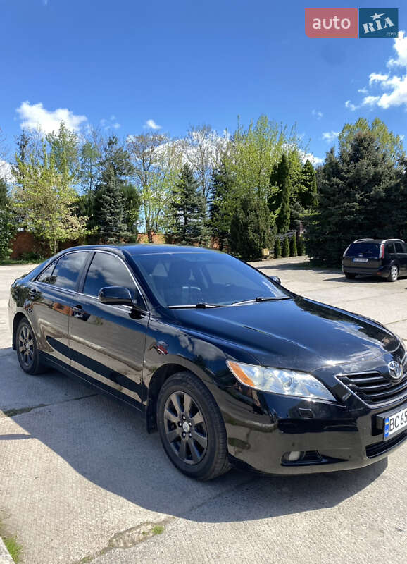 Toyota Camry (2007)